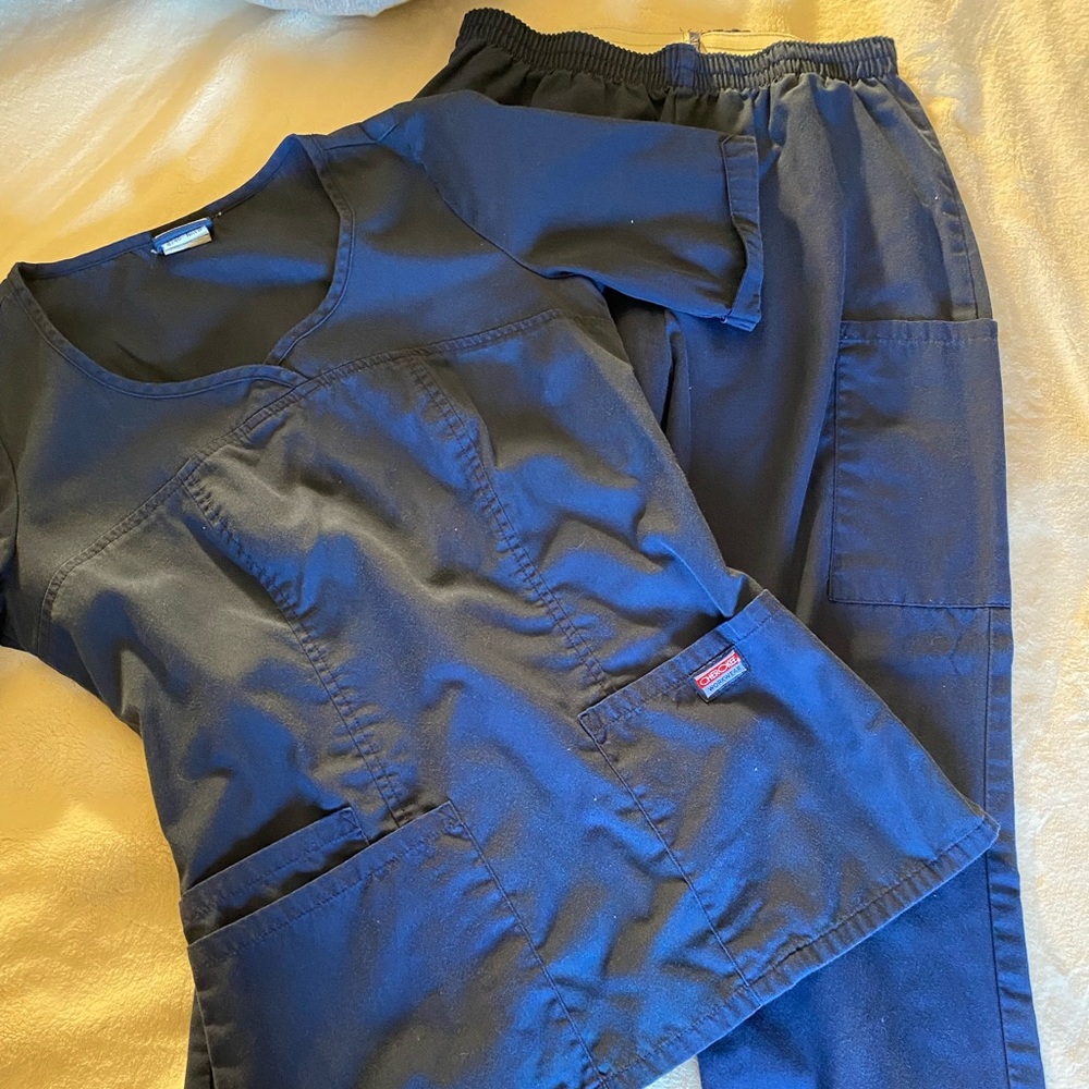 Scrub top and bottom set